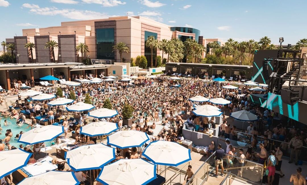 las vegas wet republic summer pool party
