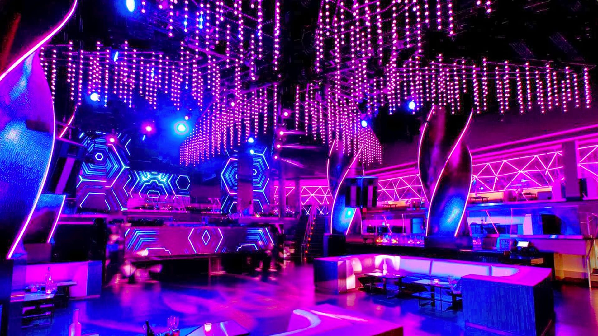 Miami Story Chandelier