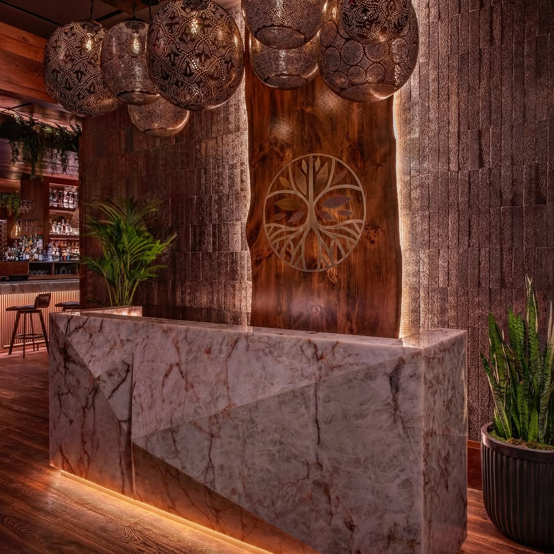 vegas toca madera host stand