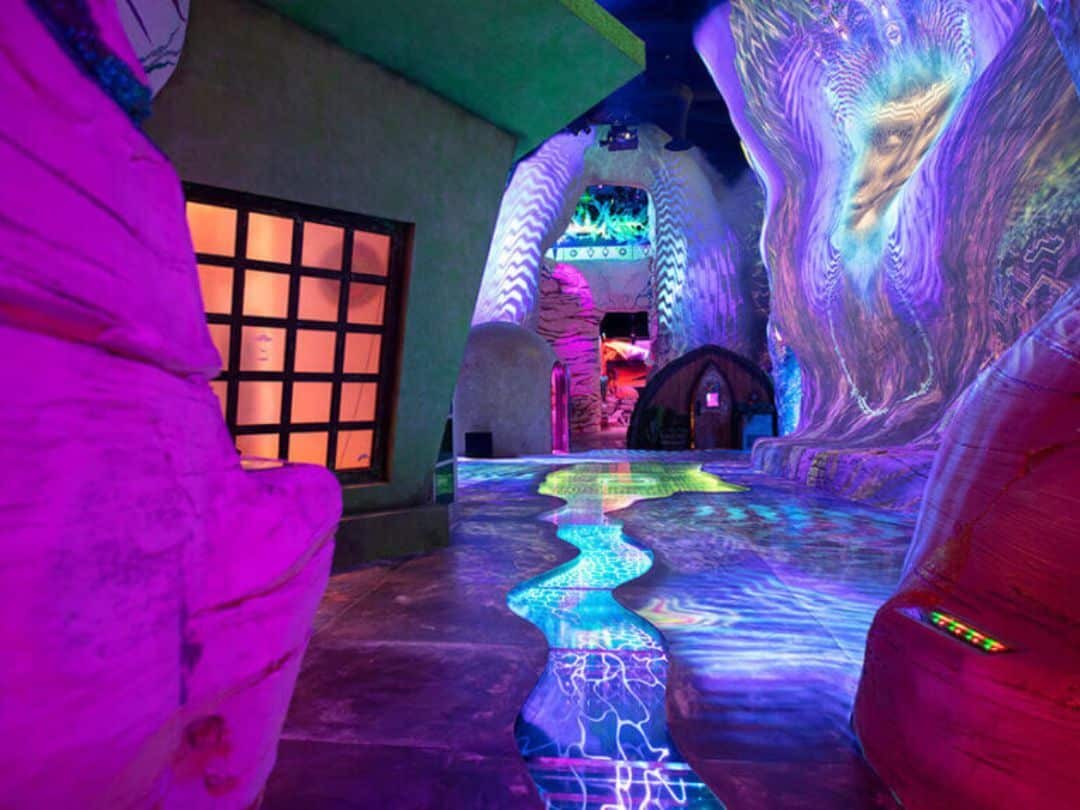 Las Vegas Omega Mart Interactive Trippy Rock Walls