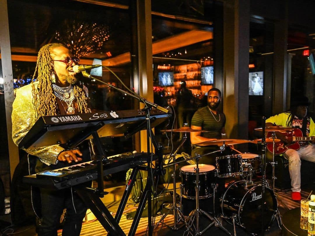 eight cigar lounge special events band