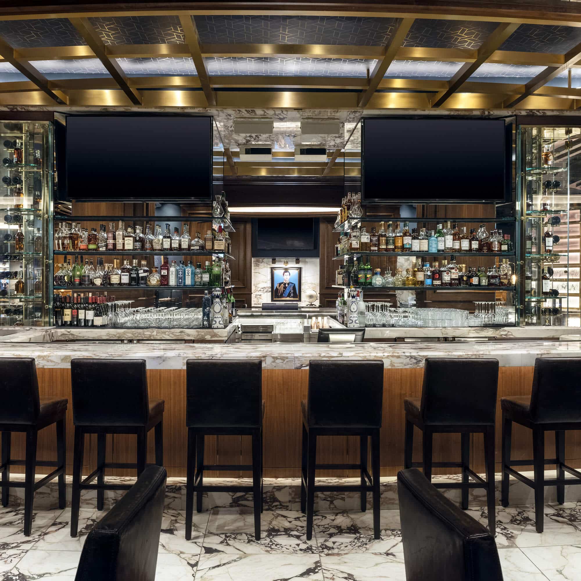 Alle Lounge on 66 at Resorts World Bar Seating